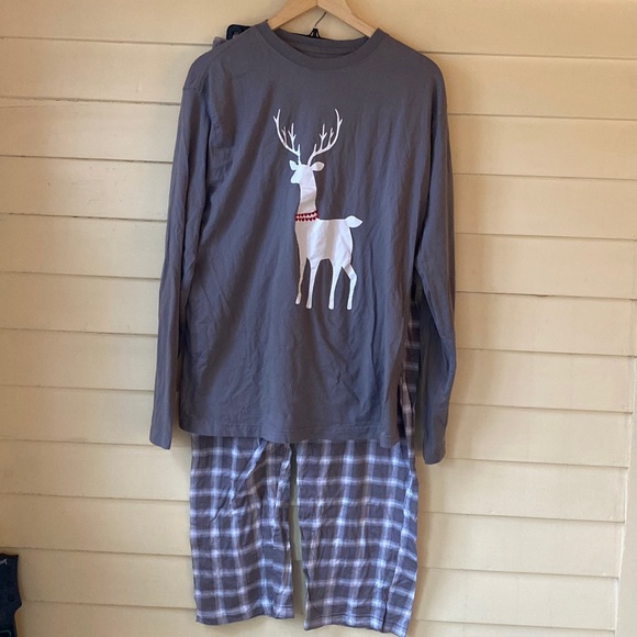 pajamas - Picture 1 of 6